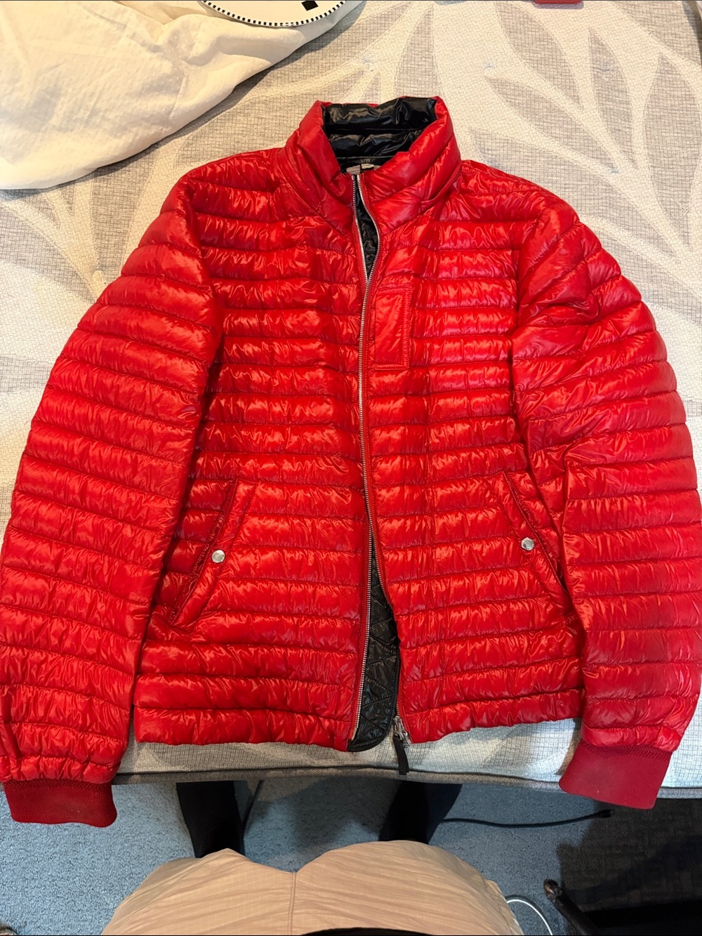 Burberry Lightweight Puffer Jacket - Size 52 - Like NEW